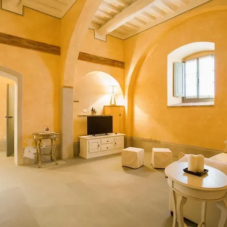 Isa-farmhouse With Swimming-pool Just 20 Minutes From Arezzo, With Panoramic Views * Castiglion Fibocchi